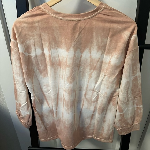 Soft pink tie die girls shirt. - Picture 2 of 3
